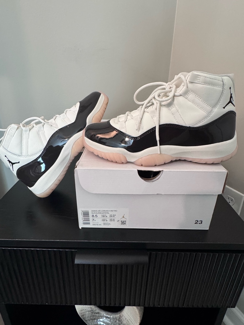 Air Jordan 11 Retro 8.5W
